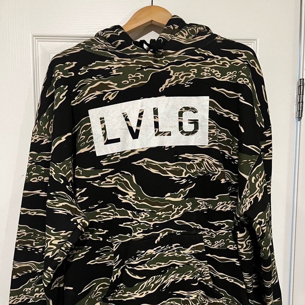 Live large fitness mens hoodie
